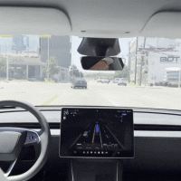 特斯拉Robotaxi首秀翻车：逆行急刹吓哭网友