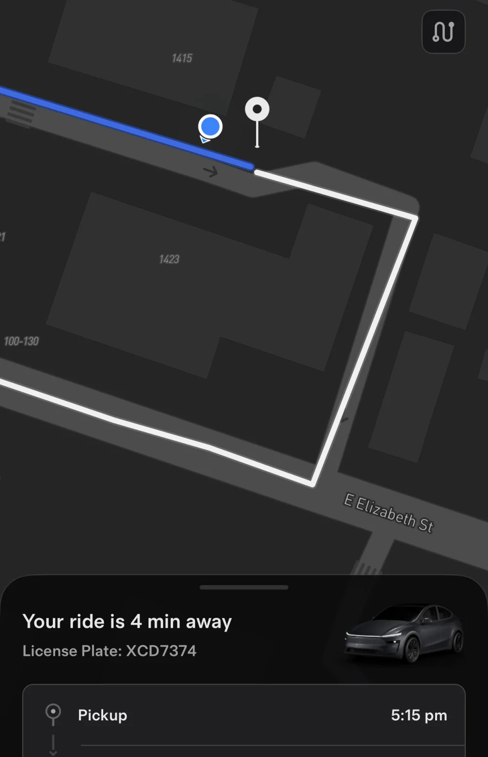 特斯拉Robotaxi首秀翻车：逆行急刹吓哭网友