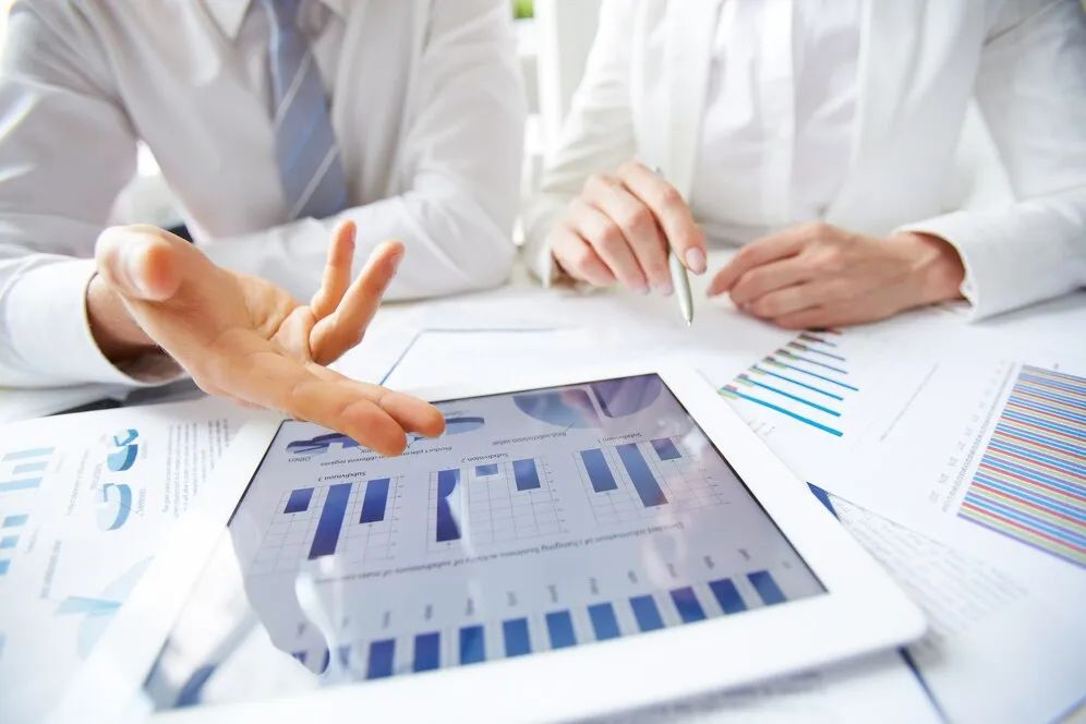 BBA放弃挣扎，德系三强不再强求电动化