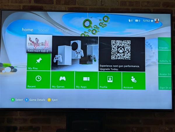 微软突然给20岁高龄的Xbox 360更新!换上新广告、顺手修了个Bug