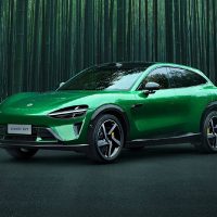 海外媒体和投行热议小米YU7：特斯拉真的危险了！