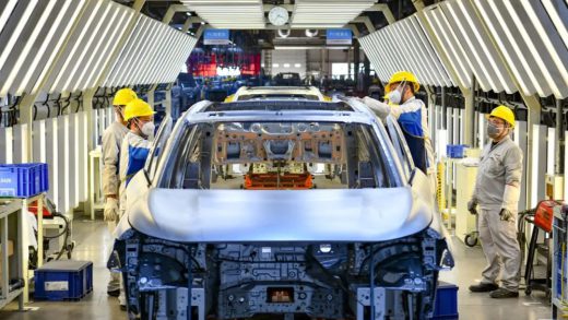 苹果向下，小米向上