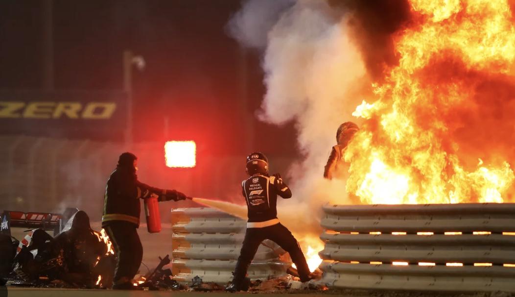 时速300公里,F1狂飙离不开空气的魔法