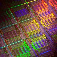 Intel 18A工艺重要进展：良率已超越三星2nm