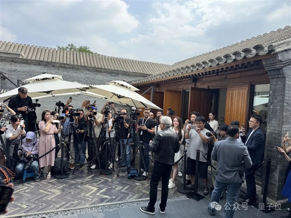 没有老黄不夸的中国公司了吧