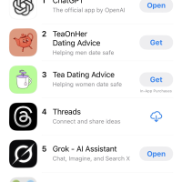 马斯克起诉苹果偏袒OpenAI：却被网友用DeepSeek打了脸！