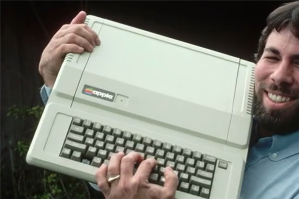 75岁苹果联合创始人回顾人生：巨额财富大部分都选择捐赠