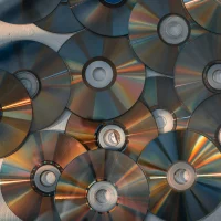 CD诞生43周年：彻底改变音乐与计算产业的技术与标准