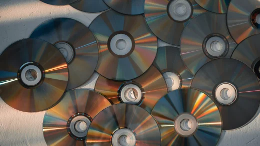 CD诞生43周年：彻底改变音乐与计算产业的技术与标准