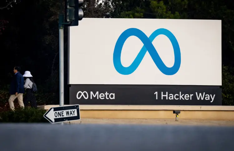 苹果AI秘密武器曝光 代号“AKI”团队浮出水面 乔布斯遗愿Siri终要翻身？