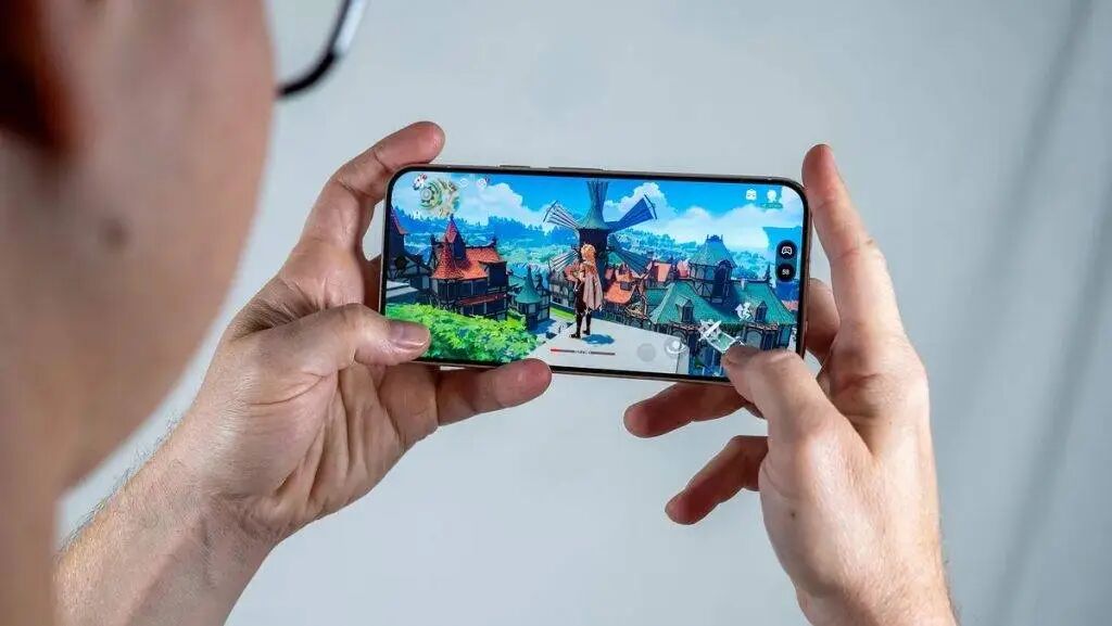 Google Pixel 10 评测汇总：AI 用得爽，就是 AI 手机了吗？