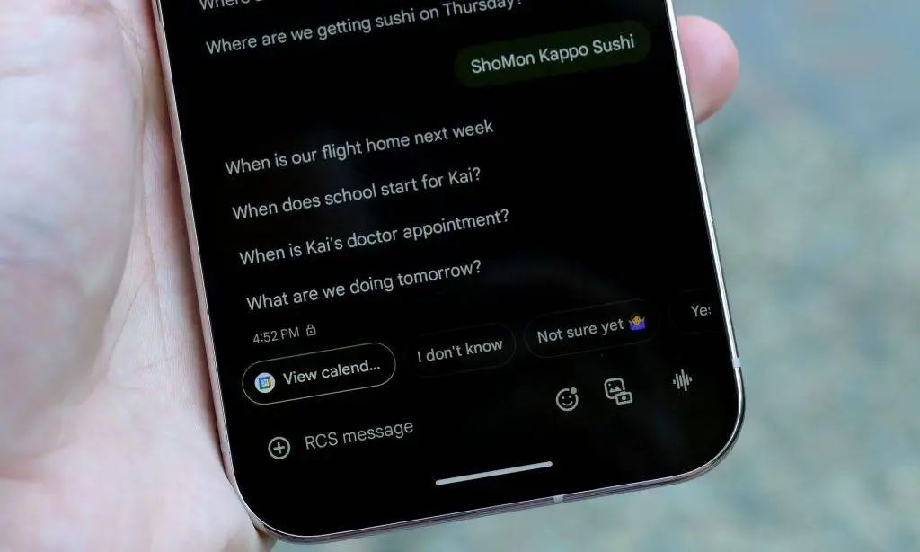 Google Pixel 10 评测汇总：AI 用得爽，就是 AI 手机了吗？