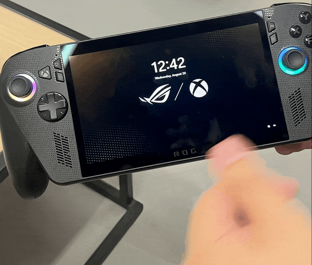 微软首款“Xbox掌机”，终于能玩了？