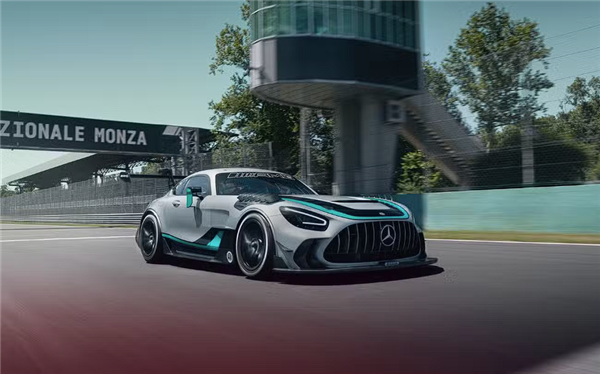 售价超560万 “迄今最强”AMG GT登场：4.0升双涡轮V8！