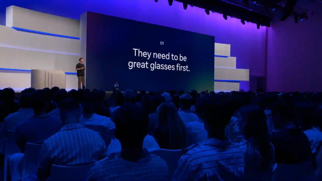 带屏 AI 眼镜登场，Meta「眼镜全家桶」炸街了