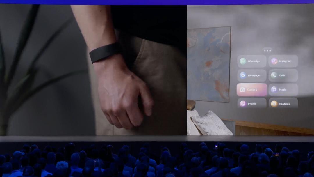 带屏 AI 眼镜登场，Meta「眼镜全家桶」炸街了