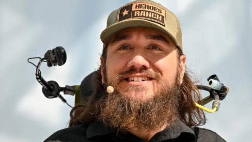 首位Neuralink脑机芯片植入者自述：马斯克帮我重生，他太酷了