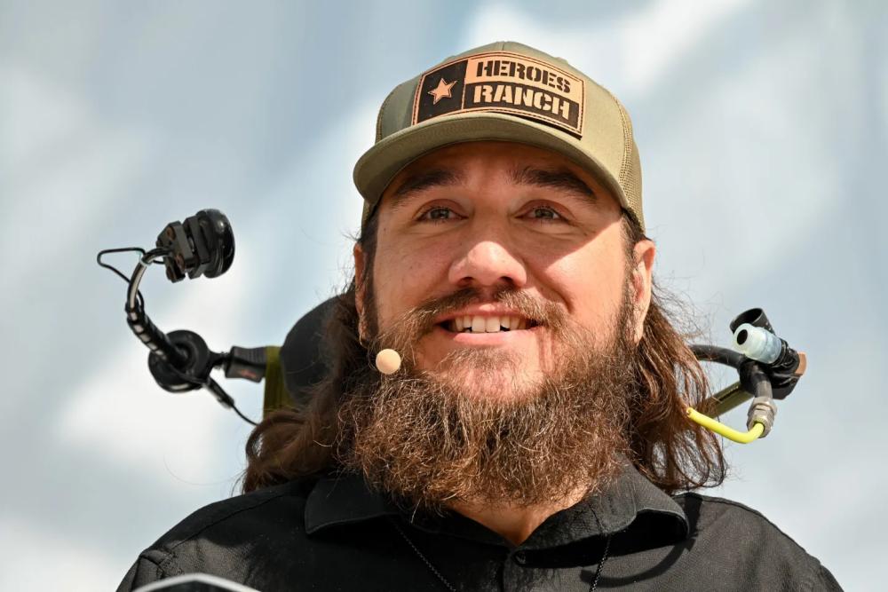 首位Neuralink脑机芯片植入者自述：马斯克帮我重生，他太酷了