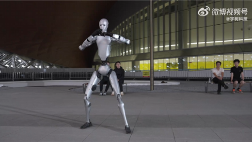 宇树科技发布Unitree H2新一代仿生人形机器人：身高一米八
