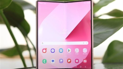 安卓首款！三星三折叠屏将在本周亮相