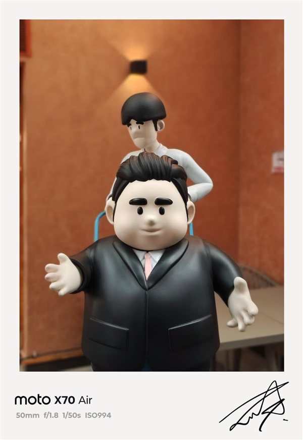 联想moto X70 Air上手：超薄机身+AI 轻薄手机标杆