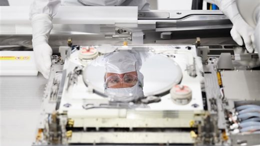 2nm工艺志在必得 日本三大EUV光刻胶巨头巨资扩产