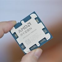 9800X3D一战封神！AMD锐龙CPU销量暴涨46%创历史新高 Intel已被远远甩开
