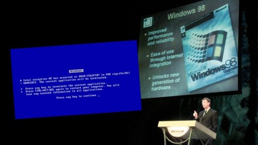 Windows 98发布会全球直播蓝屏死机！微软揭秘真相：未测试直接演示