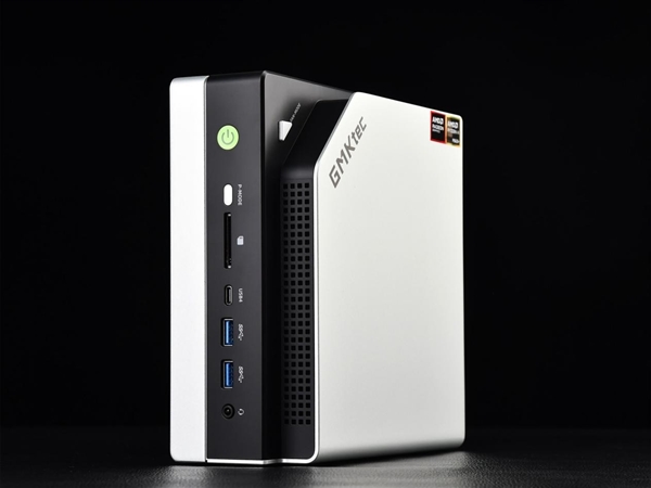 字典大小的迷你主机性能却超越台式机！锐龙AI Max+ 395确实猛