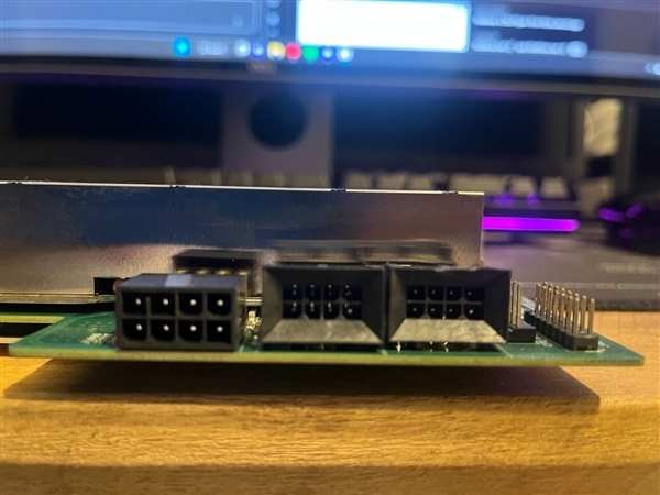 挖矿主板居然用上PS5 AMD APU!还能跑《赛博朋克2077》