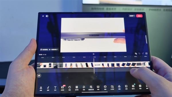 G形三折叠史上首款!三星Galaxy Z TriFold上手