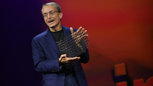 英特尔CEO期待通过AI主导个人电脑市场 计划到2025年融入1亿台个人电脑