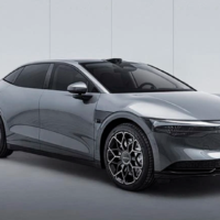 极氪首款纯电轿车 007 开启预售：688/870 公里续航，22.49 万元起