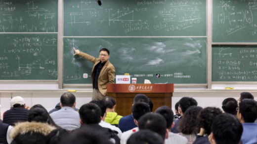 张朝阳谈年轻人互联网创业：把热爱变成专业就会有收获