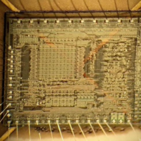 40 多年前的“未来科技”：1977 年的惠普电脑惊藏神秘透明芯片