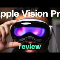苹果 Apple Vision 头显媒体评测解禁：惊艳的科技，迷茫的未来