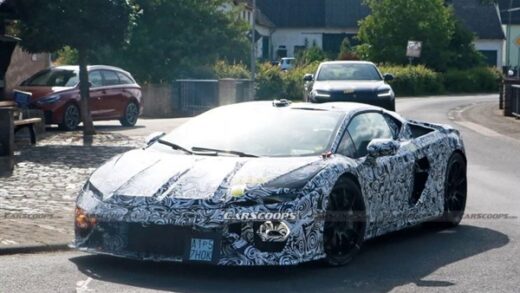 转速可达10000rmp！兰博基尼小牛继任者曝光：换装V8混动发动机