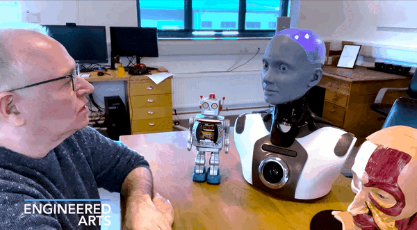 “最像人的机器人”又进化了！会看会分辨、还能学海绵宝宝说话