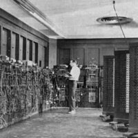 78年前的今天 世界上第一台电脑ENIAC诞生：重达27吨
