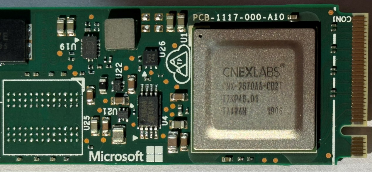 微软 Z1000 固态硬盘反面照-主控特写