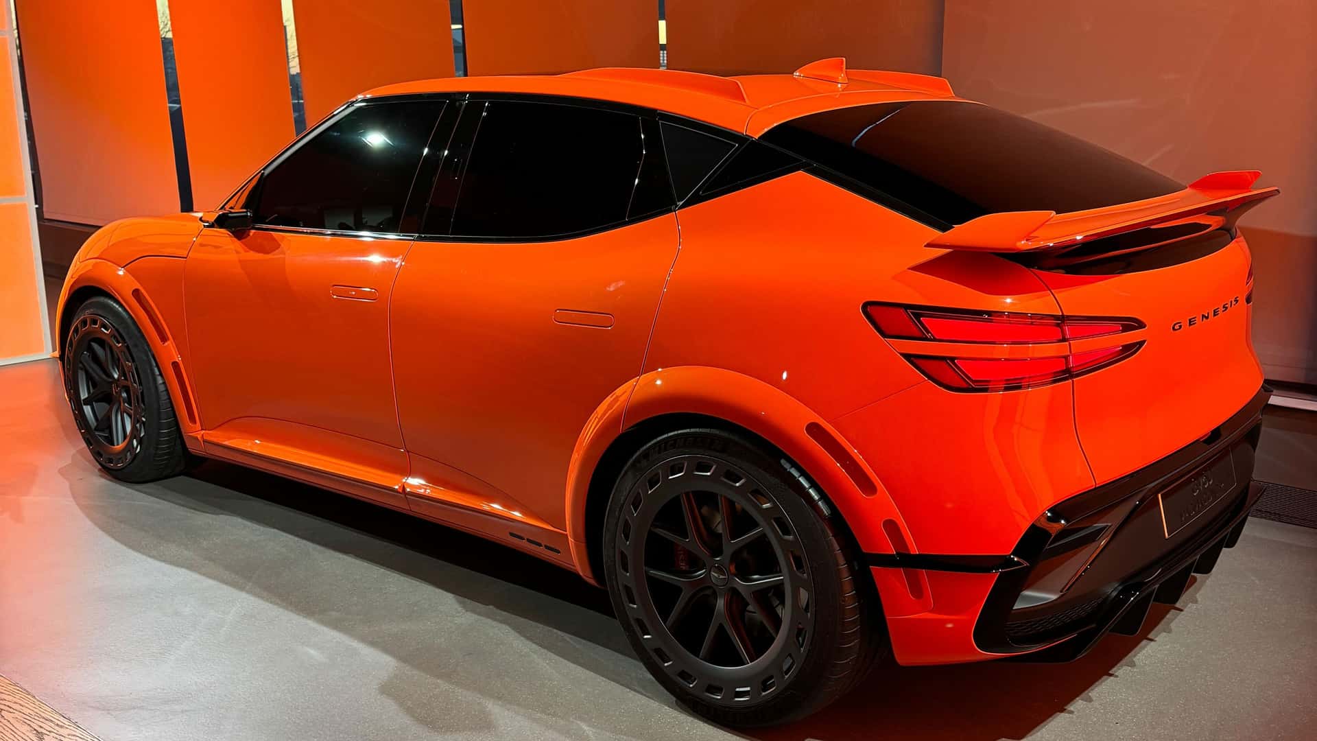 捷尼赛思成立 Magma 性能子品牌,GV60 Magma 概念车首发亮相