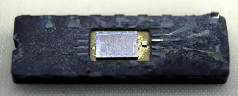 一颗改变了世界的芯片 一颗改变了世界的芯片