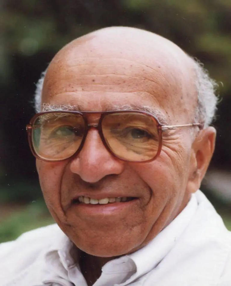 史上最强 AI 芯片，到底强在哪？