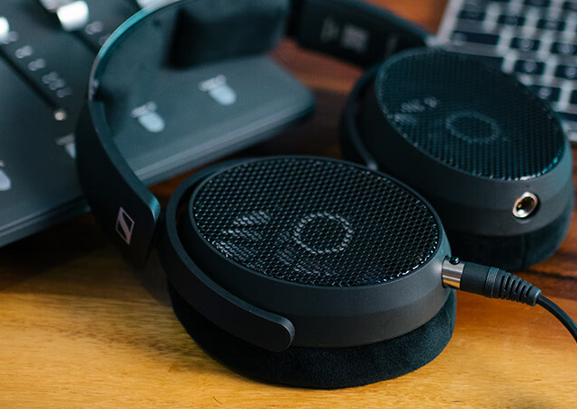 3499元 森海塞尔推出HD 490 PRO头戴式耳机:38mm超大动圈单元