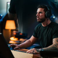 森海塞尔推出HD 490 PRO头戴式耳机：38mm超大动圈单元 售价3499元