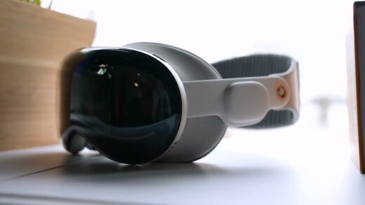 苹果 Spatial Persona 初体验：支持 5 人虚拟聊天、看视频、“开黑”玩游戏