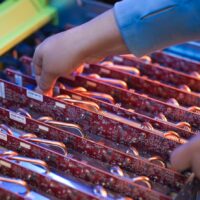 Meta 展示新款 MTIA AI 芯片：5nm 工艺、90W 功耗、1.35GHz，性能提高 3 倍