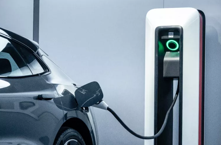 固态电池迎来转机、新能源汽车产业格局或将洗牌，德国技术将登陆