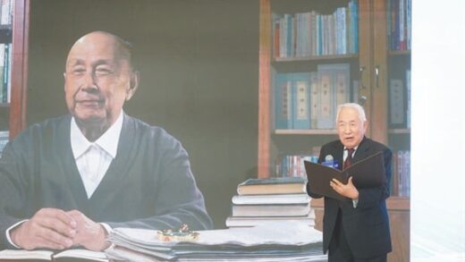 钱学森数字人现身中关村论坛：跨越65年寄语科技工作者