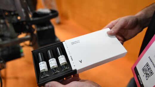 AI“取代”人类调香师？荷兰一公司利用 AI 制作符合用户气质的香水